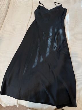 OAK + FORT Elegant Black Midi Dress